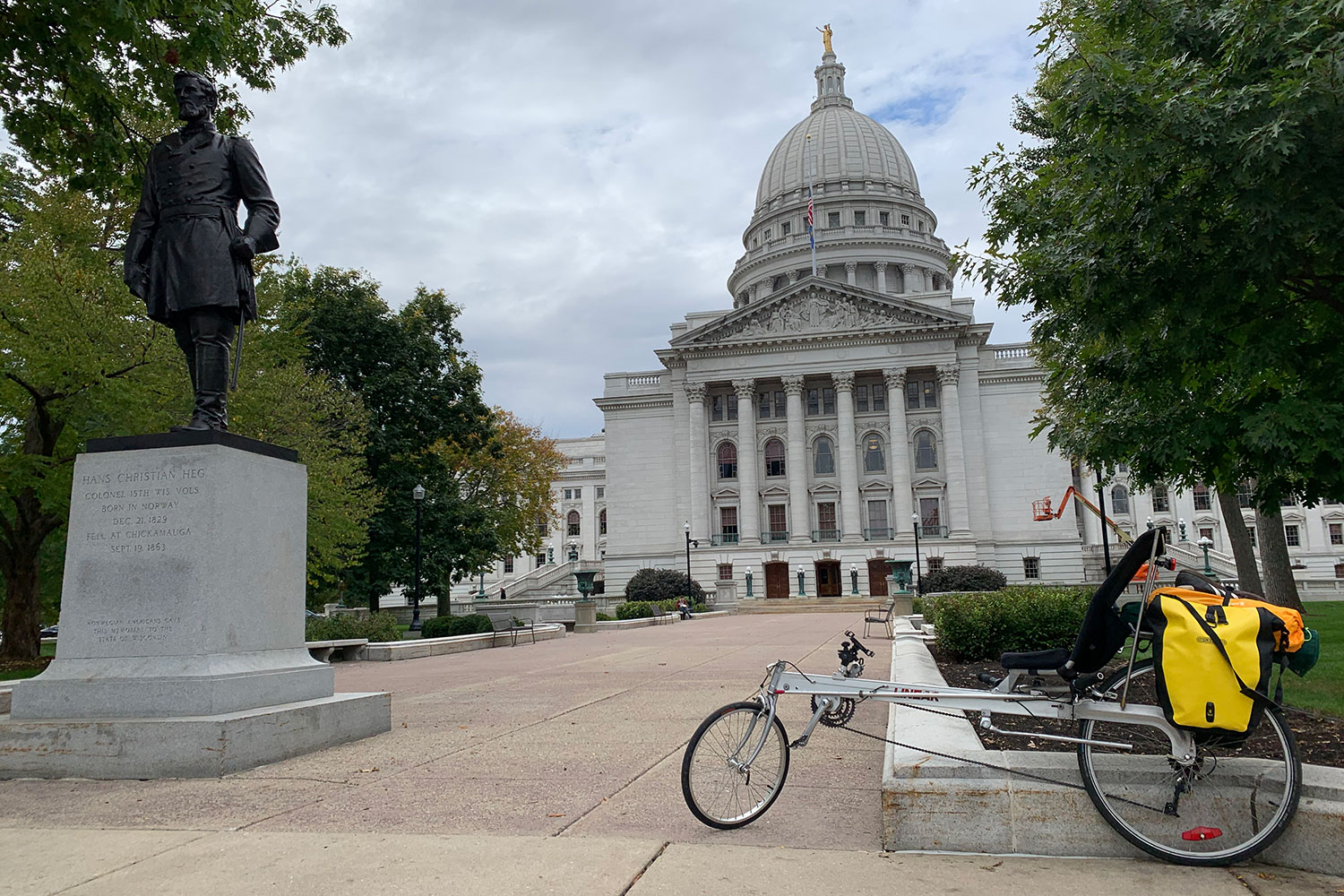 Starting the ride at the State Capitol