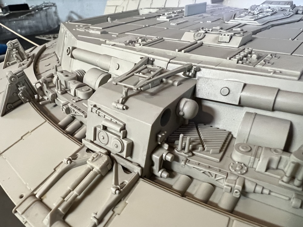 Millennium Falcon lower greeblies