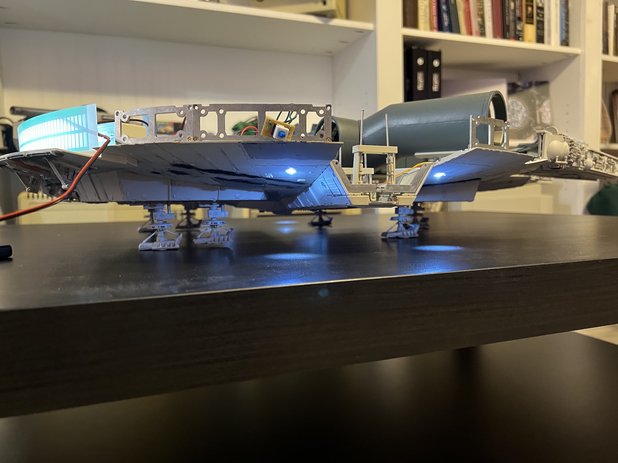 Millennium Falcon on its landing gears